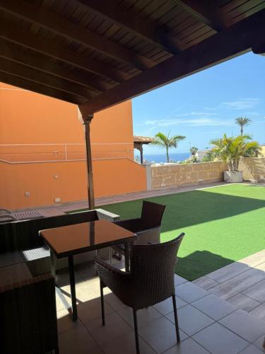 VILLA Las Americas, sea view in South Tenerife