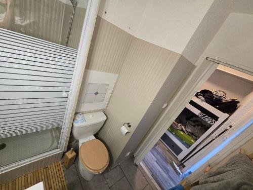 Koupelna v ubytování Charmant studio rénové à Pra-Loup 1500 avec parking - FR-1-165A-208