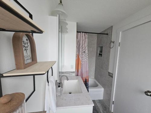 Fotografie z fotogalerie ubytování not accurate v destinaci South Jordan