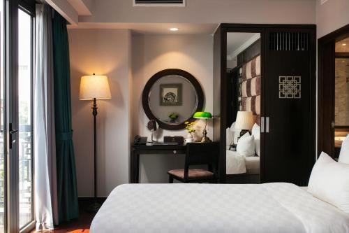HOTEL du LAC Hanoi — Photo of the whole room
