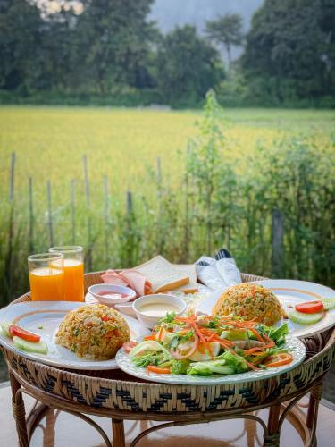Еда / где поесть недалеко от курортного отеля