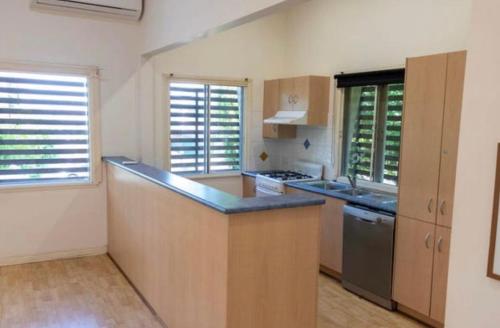 Kuchyň nebo kuchyňský kout v ubytování Studio room ensuite bathroom Brisbane City near Kangaroo Point and Gabba Cricket stadium