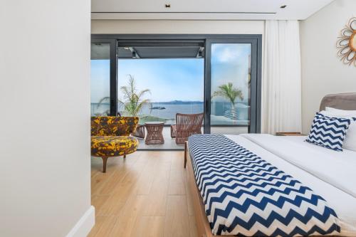 Ένα ή περισσότερα κρεβάτια σε δωμάτιο στο Villa Aktürk