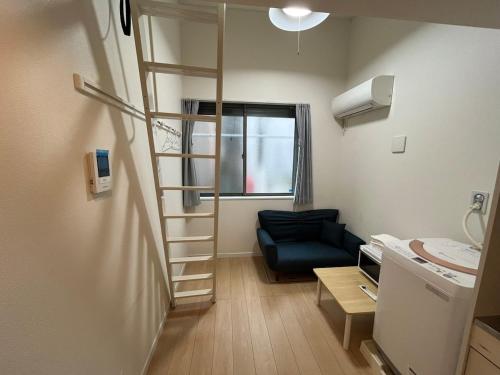 Shinjuku 5 min, Nakano station 1 min walk, 101