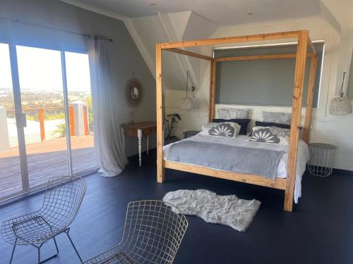 Ένα ή περισσότερα κρεβάτια σε δωμάτιο στο Modern Sea View Home