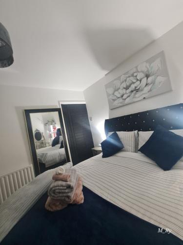 Postel nebo postele na pokoji v ubytování Porcupine Cave