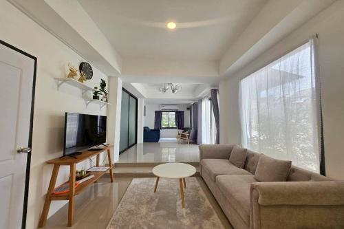 Fotografie z fotogalerie ubytování Breezy Bliss Home v destinaci Chiang Mai