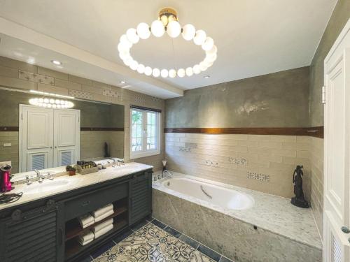 Ένα μπάνιο στο Brighton Hove Manor