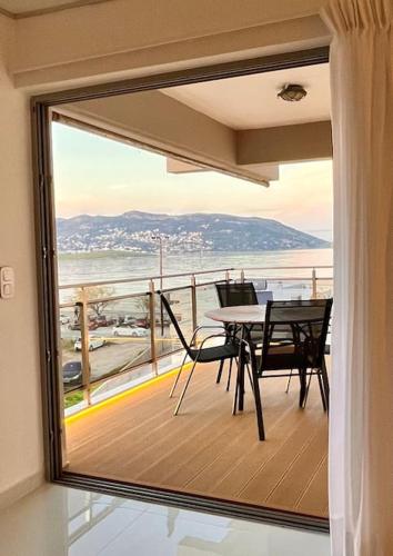 Amelia luxury beachfront apartment near airport