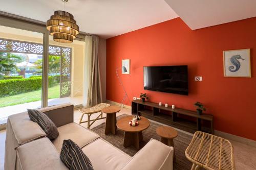 The Platinum Perch 2BDR Pool View Free Pool & Beach Access