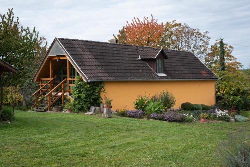 Zahrada ubytování Kádárok Vendégháza a Somló-hegyen