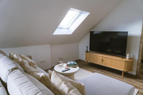 Foto Cozy 1BR & Living Room Apartment, Just 15 Minutes to Downtown 5