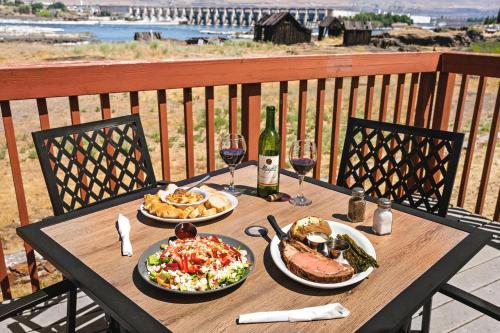 Φαγητό σε αυτό το ξενοδοχείο ή κάπου εκεί κοντά