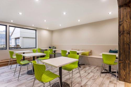 Χώρος καθιστικού στο Columbia River Hotel and Conference Center, an Ascend Collection Hotel