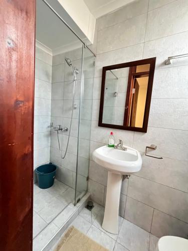 Ένα μπάνιο στο Apartment in East legon