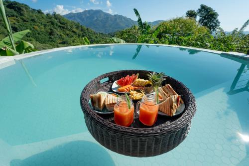 ゲストハウスの敷地内または近くでの食事または食べ物