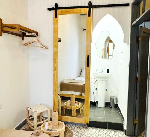 Koupelna v ubytování DAR AIDA, Cozy Riad Familiar in Tangier
