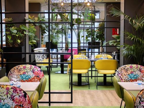 Ruang duduk di Hotel Novotel Evry Courcouronnes