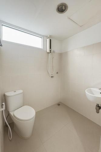 Ванная комната в City View Condo 5 mins to MRT Sutthisarn