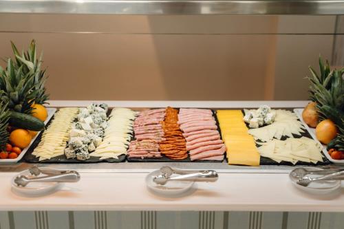 Еда / где поесть недалеко от отеля