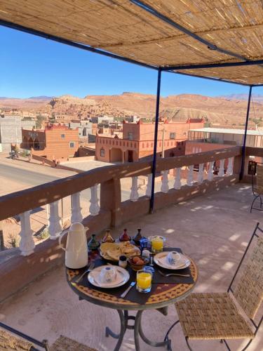 Rõdu või terrass majutusasutuses La Belle Vue Guest House