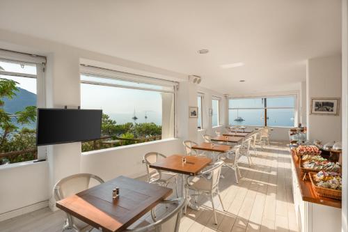 Μια τηλεόραση ή/και κέντρο ψυχαγωγίας στο Apollon Club & Thermal Spa