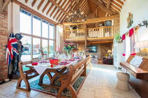 Ảnh trong thư viện ảnh của Oakfield Barn - Stylish Stay for Large Groups ở Thurlaston