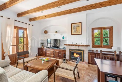 Un lugar para sentarse en Casa en Montferrutx