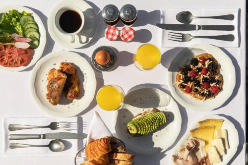 Jídlo v hotelu nebo okolí