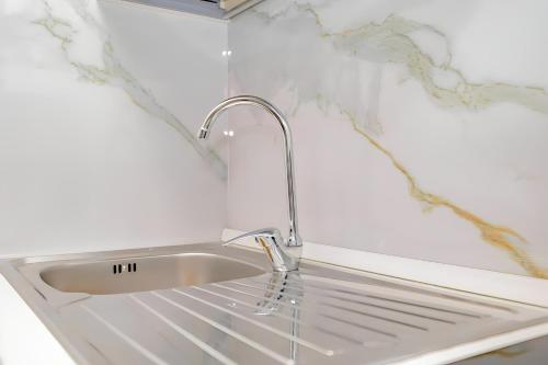 SM Modern Apartment - 4 pax - 1min Turro Metro