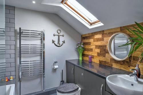 Koupelna v ubytování Finest Retreats - High Cross House