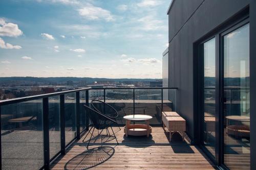 Terrace Apartment near Ozas