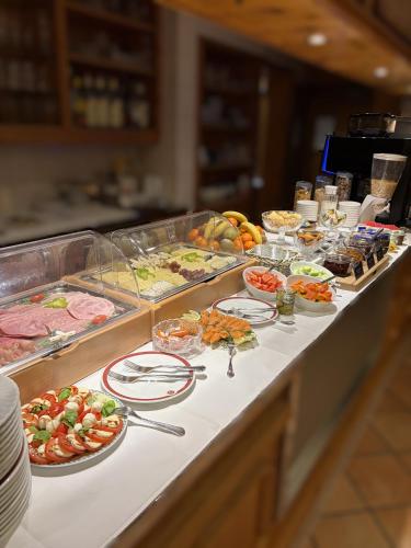 Jídlo v hotelu nebo okolí