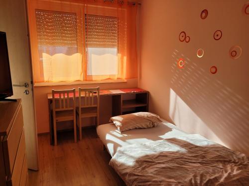 Afbeelding uit fotogalerij van Gästezimmer Herzogenrath in Herzogenrath