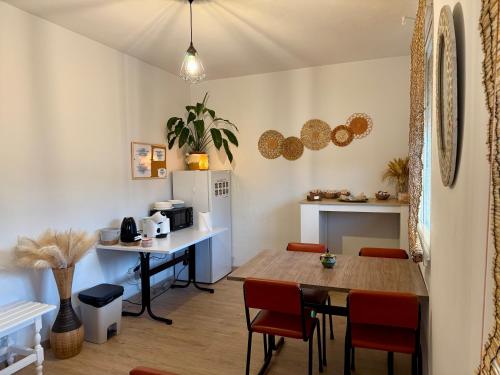 Kuchyň nebo kuchyňský kout v ubytování Pensión O Regato