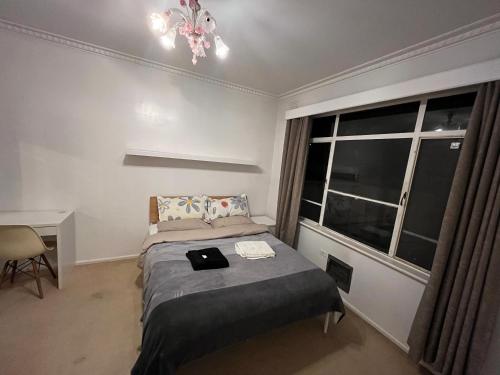 Katil atau katil-katil dalam bilik di kew house