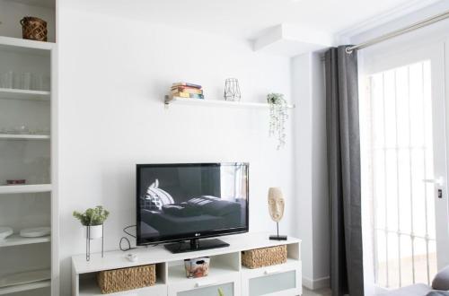 Málaga SEA Apartment Piscina - by N&N LUXE PROPERTIES