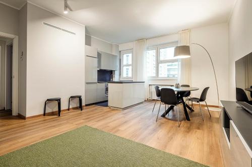 DHOME Pantano - Velasca Tower Apartments