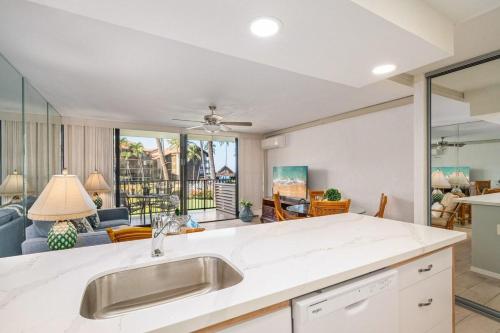 Gambar di galeri bagi Papakea B201 · PK B201 Updated Condo w Ocean View di Kahana