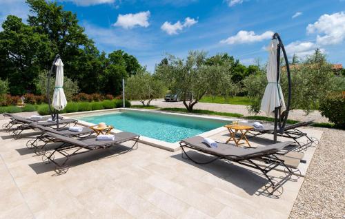 Gorgeous Home In Labin With Wifi