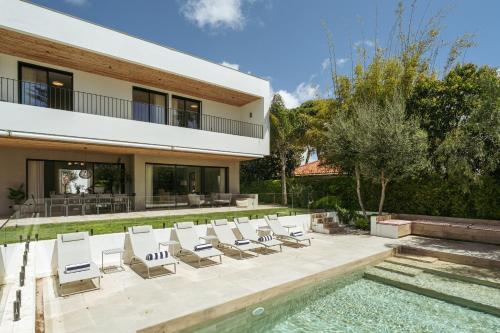 Cascais Contemporary Villa by Cadenzalux