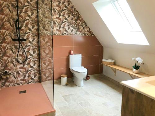 Ένα μπάνιο στο Country House Surrounded By Nature In Brittany