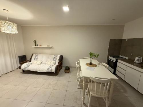 Departamento en Esperanzaにあるキッチンまたは簡易キッチン