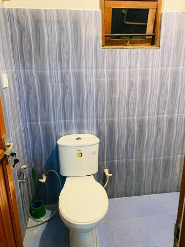 Koupelna v ubytování Nadee Guest & Yala Safari