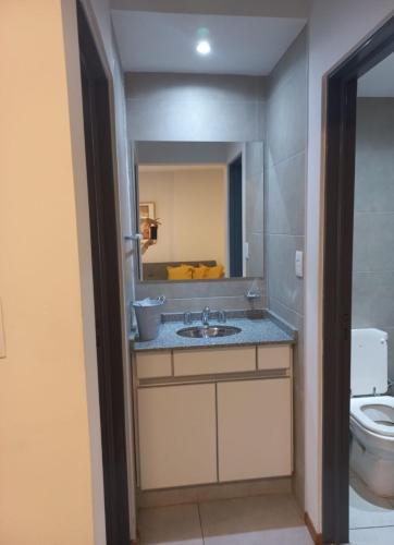 Ένα μπάνιο στο NUEVA CÓRDOBA zona PLAZA ESPAÑA