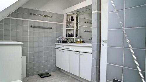 A bathroom at Silk and Stone Manor