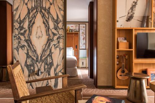 Brach Madrid - Evok Collection photo 26
