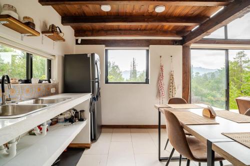 Fotografie z fotogalerie ubytování Hermosa cabaña con vista a la montaña v destinaci Sutatausa