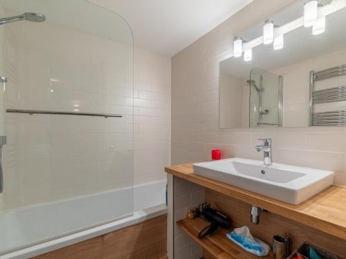 Appartement calme 3 pièces aux Allues avec WIFI et parking - FR-1-411-967