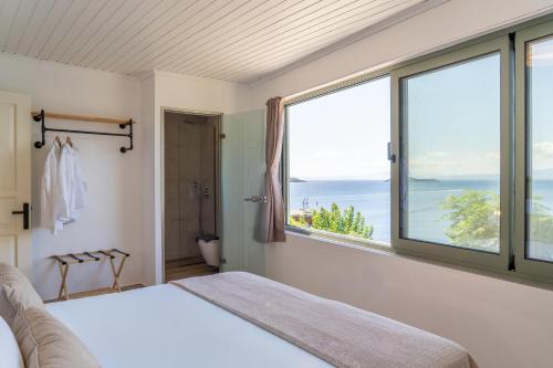 Aerie House Skiathos 2 bedroom 2 bathroom apartment with sea view